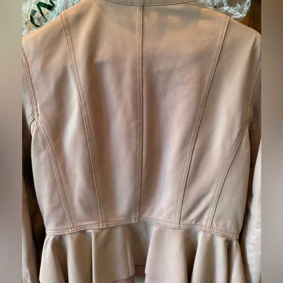 BCBG dusky pink 100% leather peplum jacket Size:Medium Professionally DryCleaned - Picture 12 of 15